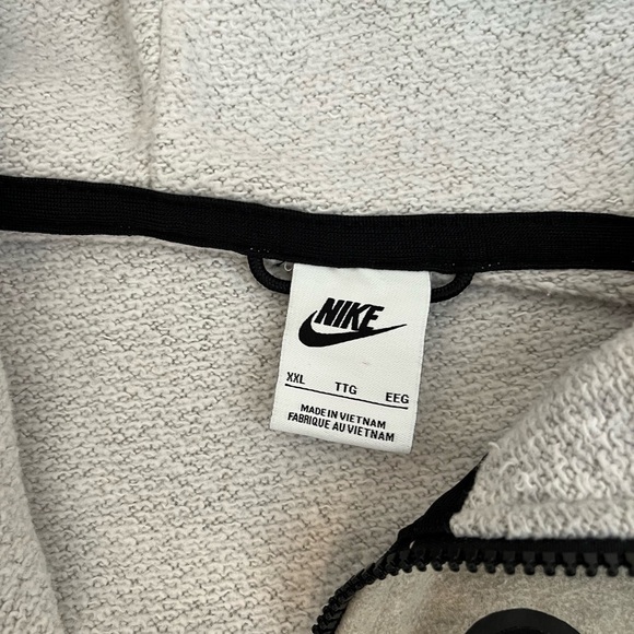 Nike Men's Tech Fleece Full-Zip Winterized Hoodie DQ4801-016 - Picture 4 of 6